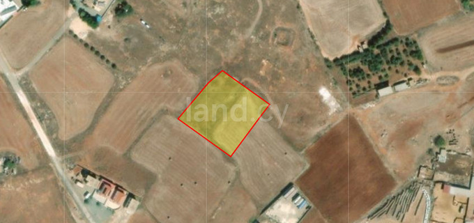 Fält avsett för boende till salu i Larnaca