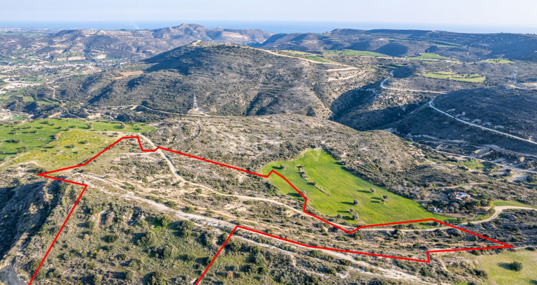 Landwirtschaftliches Baugebiet in Larnaca zu verkaufen