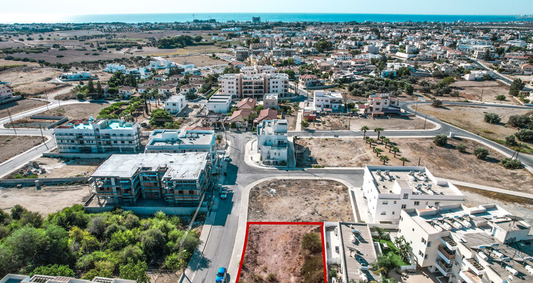 Tomt avsedd för boende till salu i Larnaca