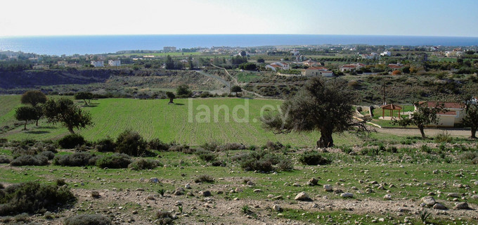 Жилой участок на продажу в Пафос