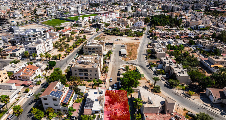 Жилой участок на продажу в Ларнака