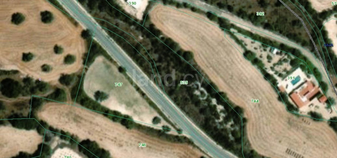 Сельскохозяйственное поле на продажу в Пафос