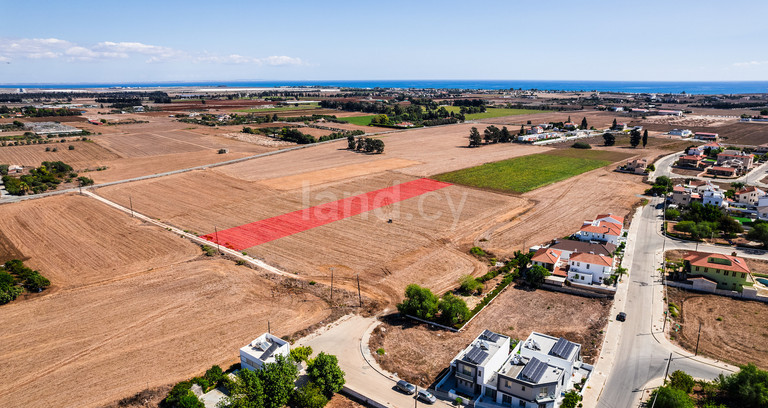 Fält avsett för boende till salu i Larnaca