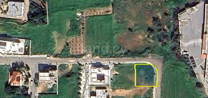 Жилой участок на продажу в Дериния