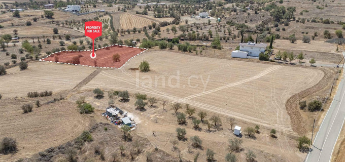 Campo residencial a la venta en Nicosia