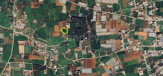 Поле на продажу в Дериния