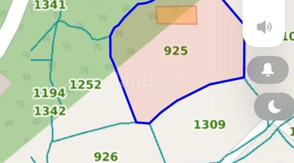 Жилой участок на продажу в Лимассол