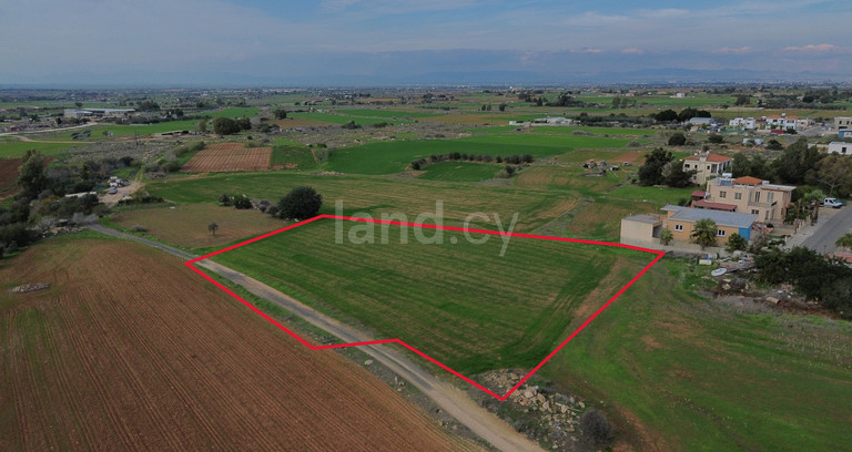 Wohnbaugrundstück in Frenaros zu verkaufen