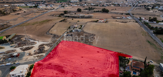 Fält avsett för boende till salu i Larnaca