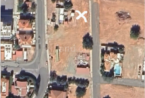 Residential plot for sale in Polemidia