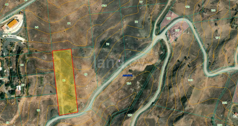 Campo a la venta en Paphos