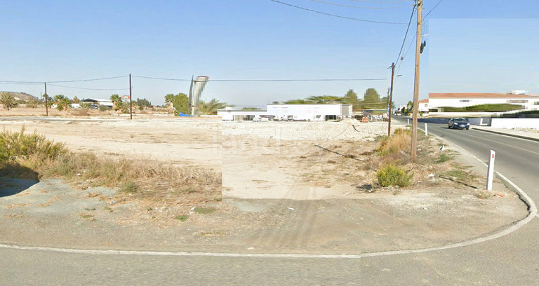 Plot for sale in Larnaca