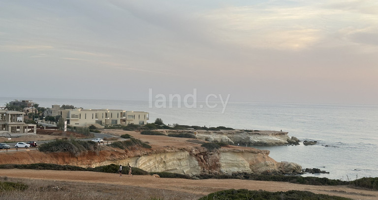 Tomt avsedd för boende till salu i Paphos