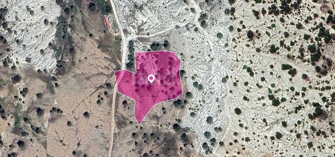 Поле на продажу в Никосия