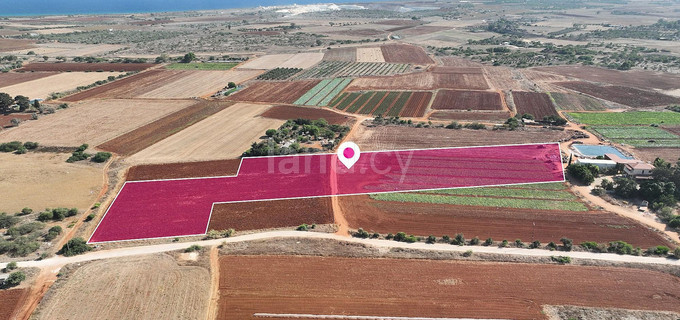 Parcela turística a la venta en Liopetri