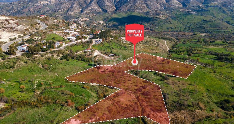 Landwirtschaftliches Baugebiet in Paphos zu verkaufen