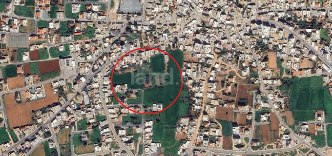 Tomt avsedd för boende till salu i Deryneia