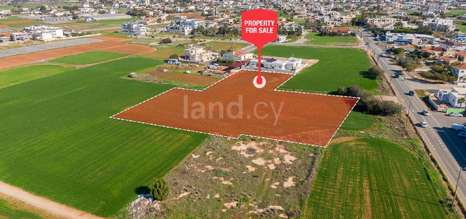 Campo residencial a la venta en Deryneia