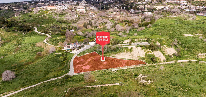 Fält avsett för boende till salu i Paphos