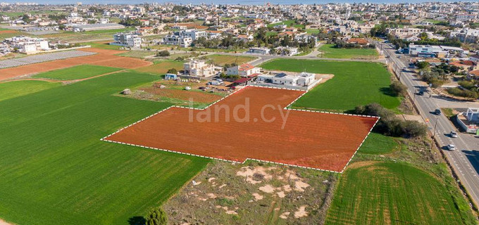 Campo residencial a la venta en Deryneia