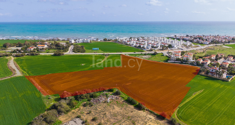 Туристическое поле на продажу в Ларнака