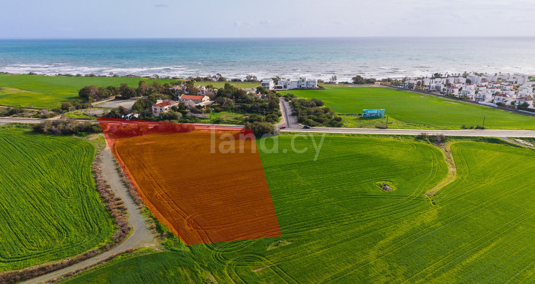 Туристическое поле на продажу в Ларнака
