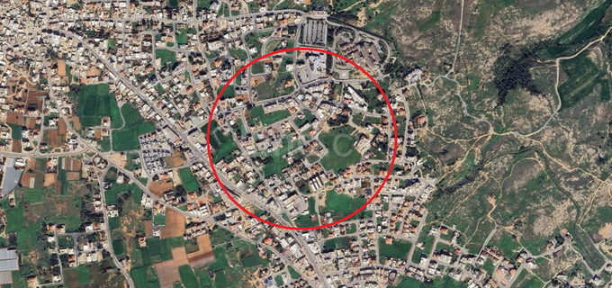 Tomt avsedd för boende till salu i Deryneia