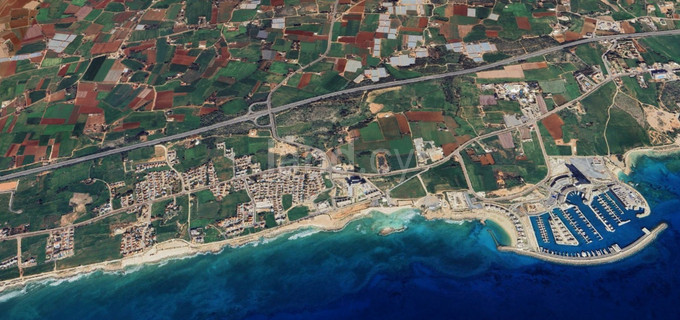 Parcela turística a la venta en Ayia Thekla