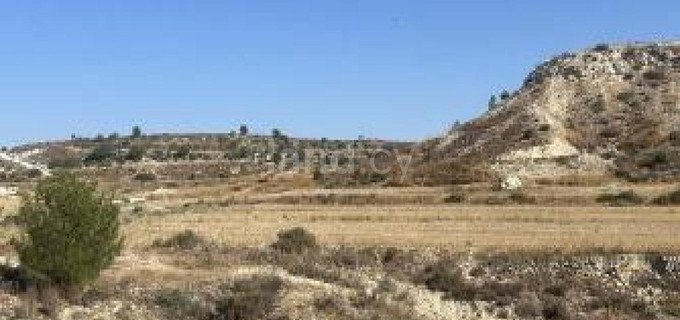 Landwirtschaftliches Baugebiet in Nicosia zu verkaufen