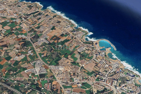 Jordbruksfält till salu i Protaras