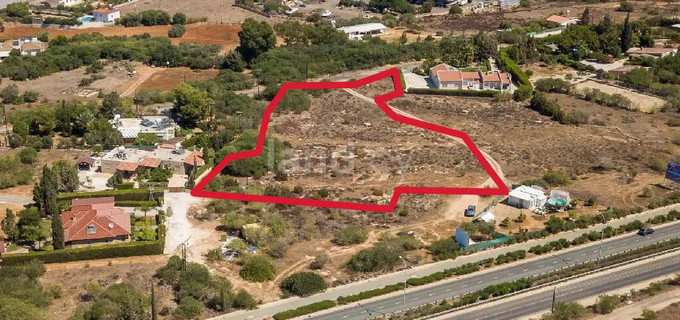 Tomt avsedd för turism till salu i Pernera