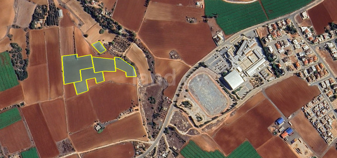 Jordbruksfält till salu i Avgorou