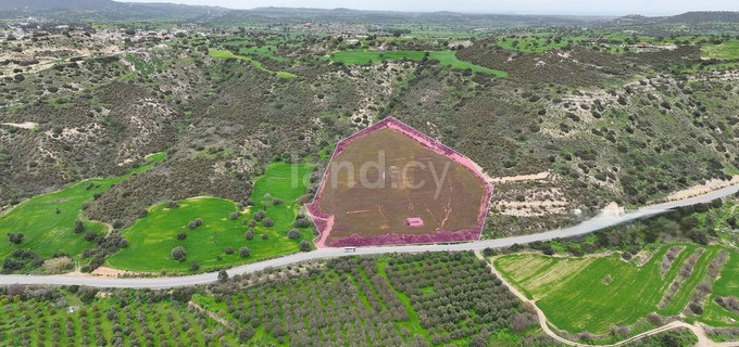 Промышленное поле на продажу в Ларнака