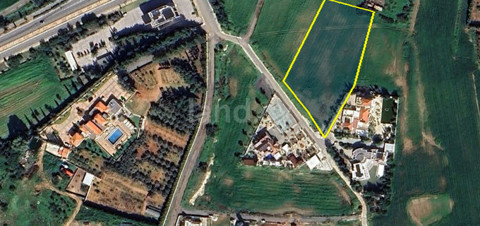 Jordbruksfält till salu i Paralimni