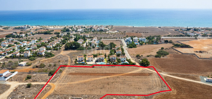 Campo turístico a la venta en Ayia Thekla