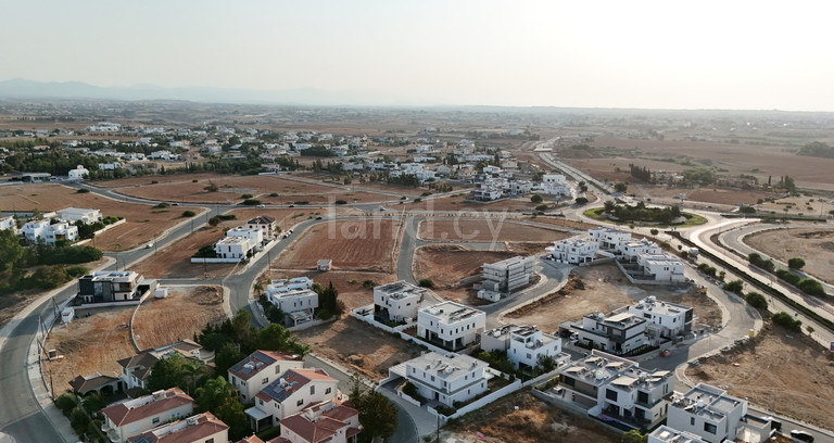Οικιστικό αγροτεμάχιο προς πώληση - Λευκωσία