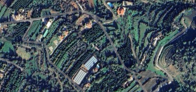 Fält avsett för boende till salu i Paphos