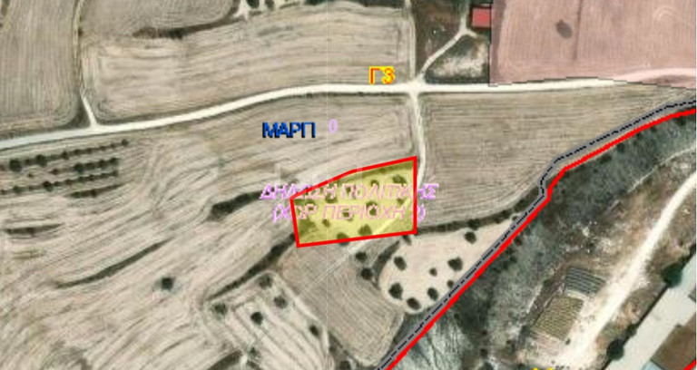 Jordbruksfält till salu i Nicosia