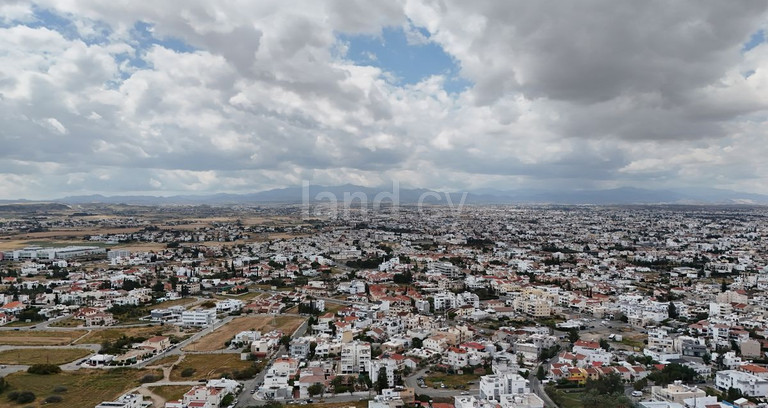 Pole przemysłowe na sprzedaż w Nicosia