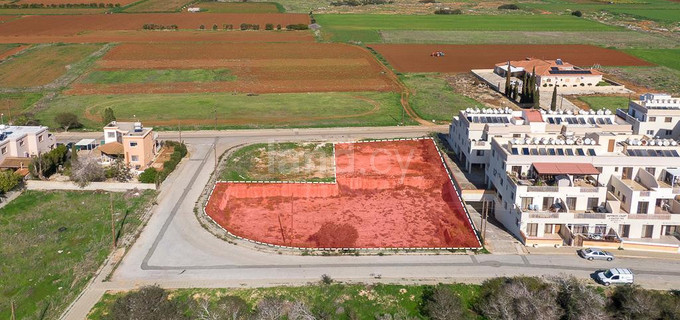Residential plot for sale in Liopetri
