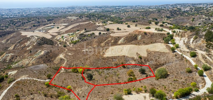 Campo residencial a la venta en Paphos