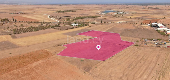 Pole komercyjne na sprzedaż w Nicosia