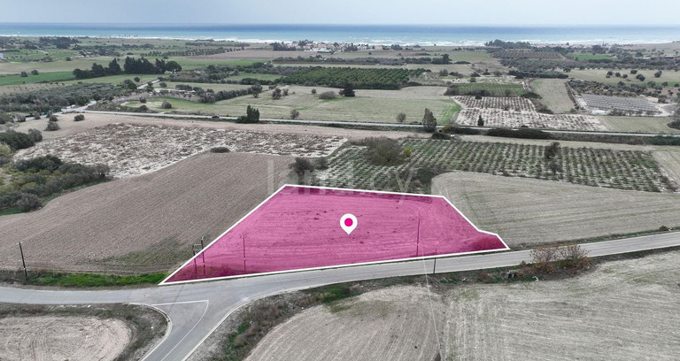 Campo a la venta en Larnaca