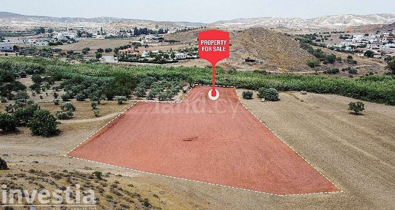 Plot for sale in Larnaca