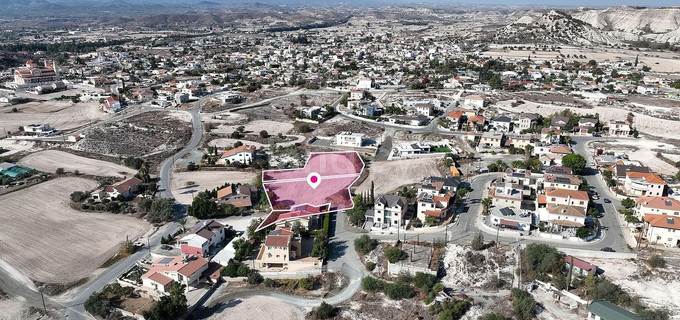 Жилое поле на продажу в Никосия