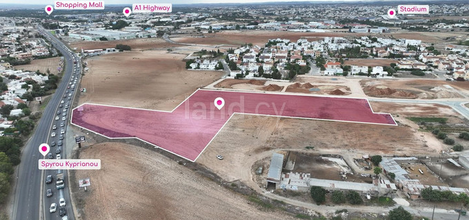 Pole na sprzedaż w Nicosia