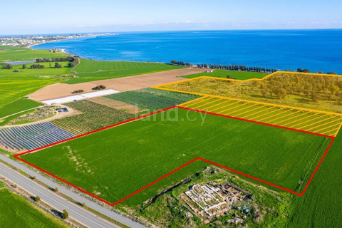 Touristisches Grundstück in Larnaca zu verkaufen