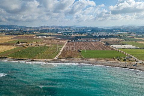 Touristisches Grundstück in Paphos zu verkaufen