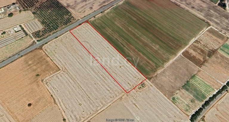 Plot for sale in Larnaca