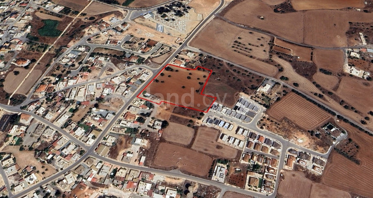 Parcela a la venta en Avgorou